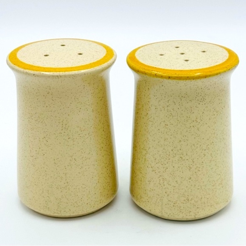 Homer Laughlin‎ EUC Hearthside Garden Festival Vintage Salt & Pepper Shakers MCM